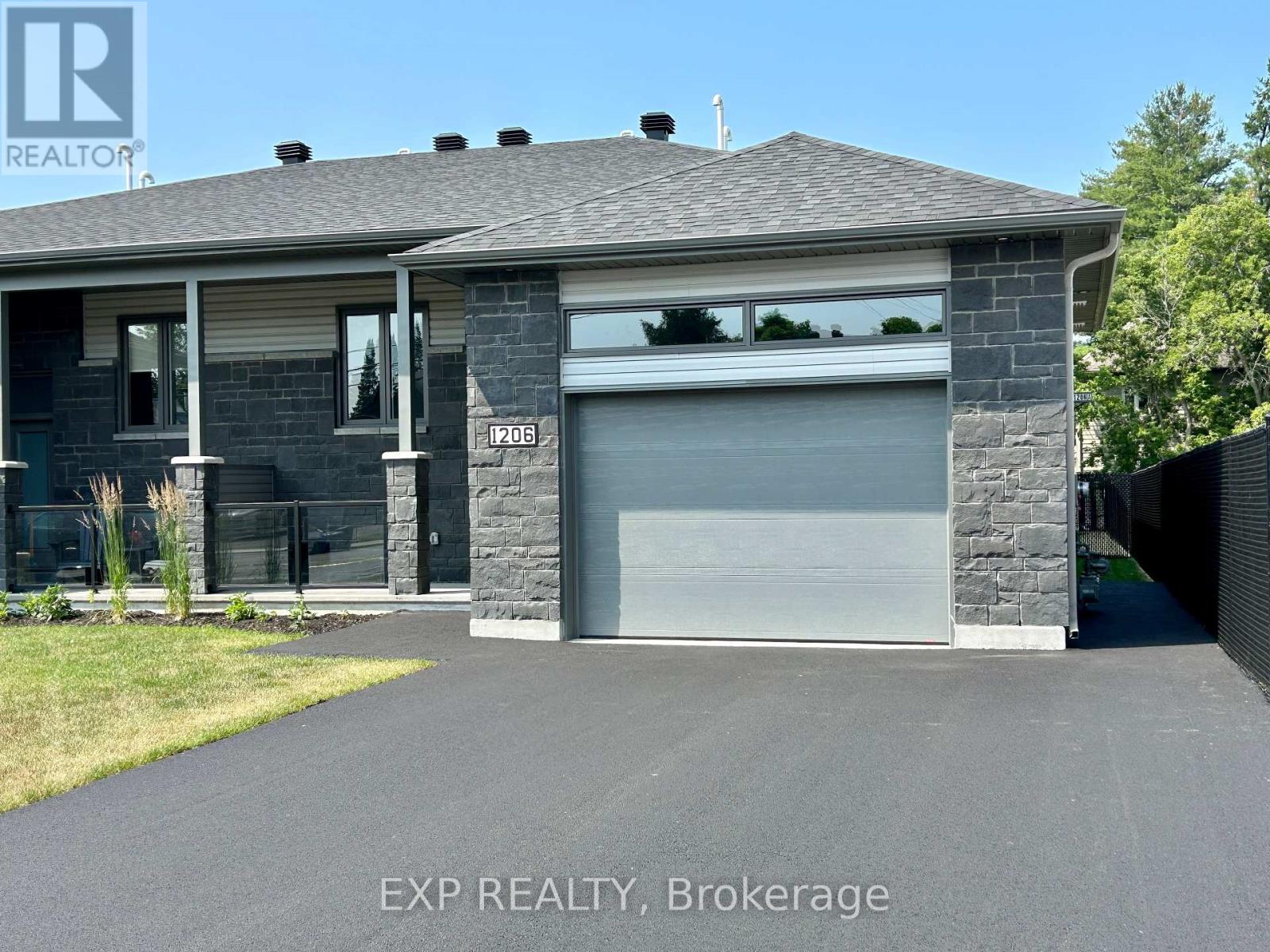 1206 STE MARIE STREET