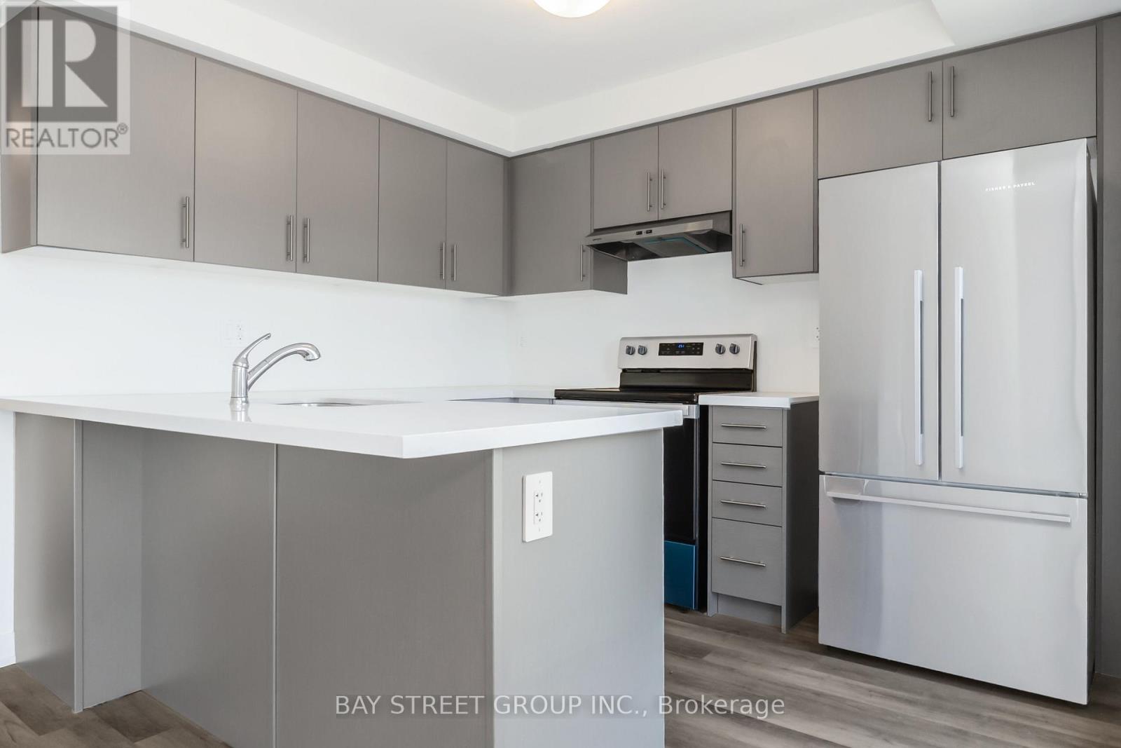 17 - 15 ROMILLY AVENUE