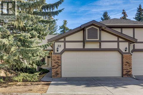 22 Confederation Villas NW Calgary AB T2L2K9