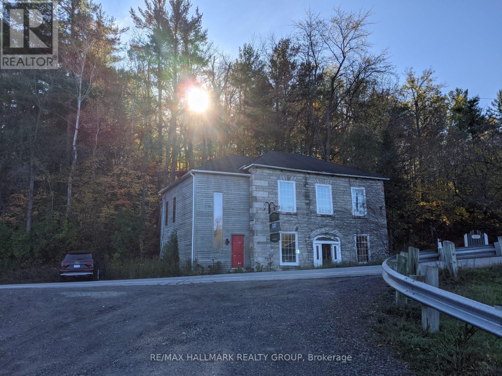 4883 KINBURN SIDE ROAD