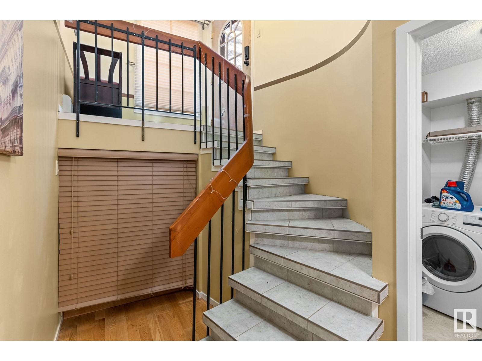 11166 83 AV NW NW