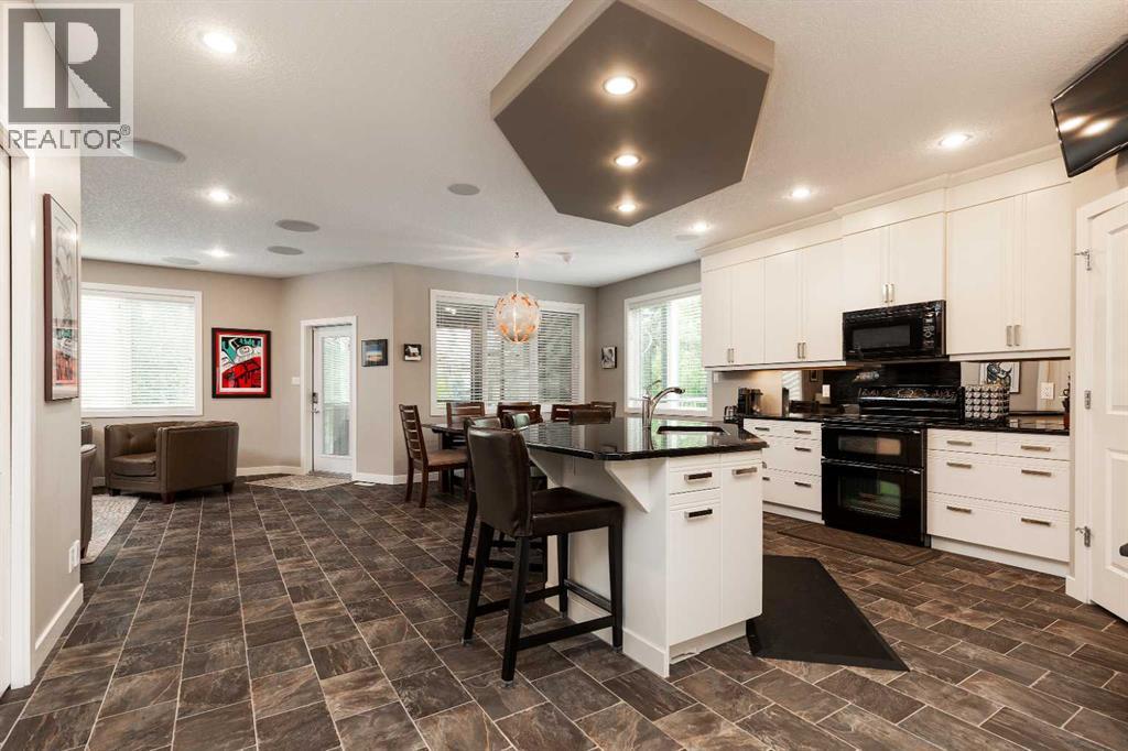 230 Couleesprings Grove S