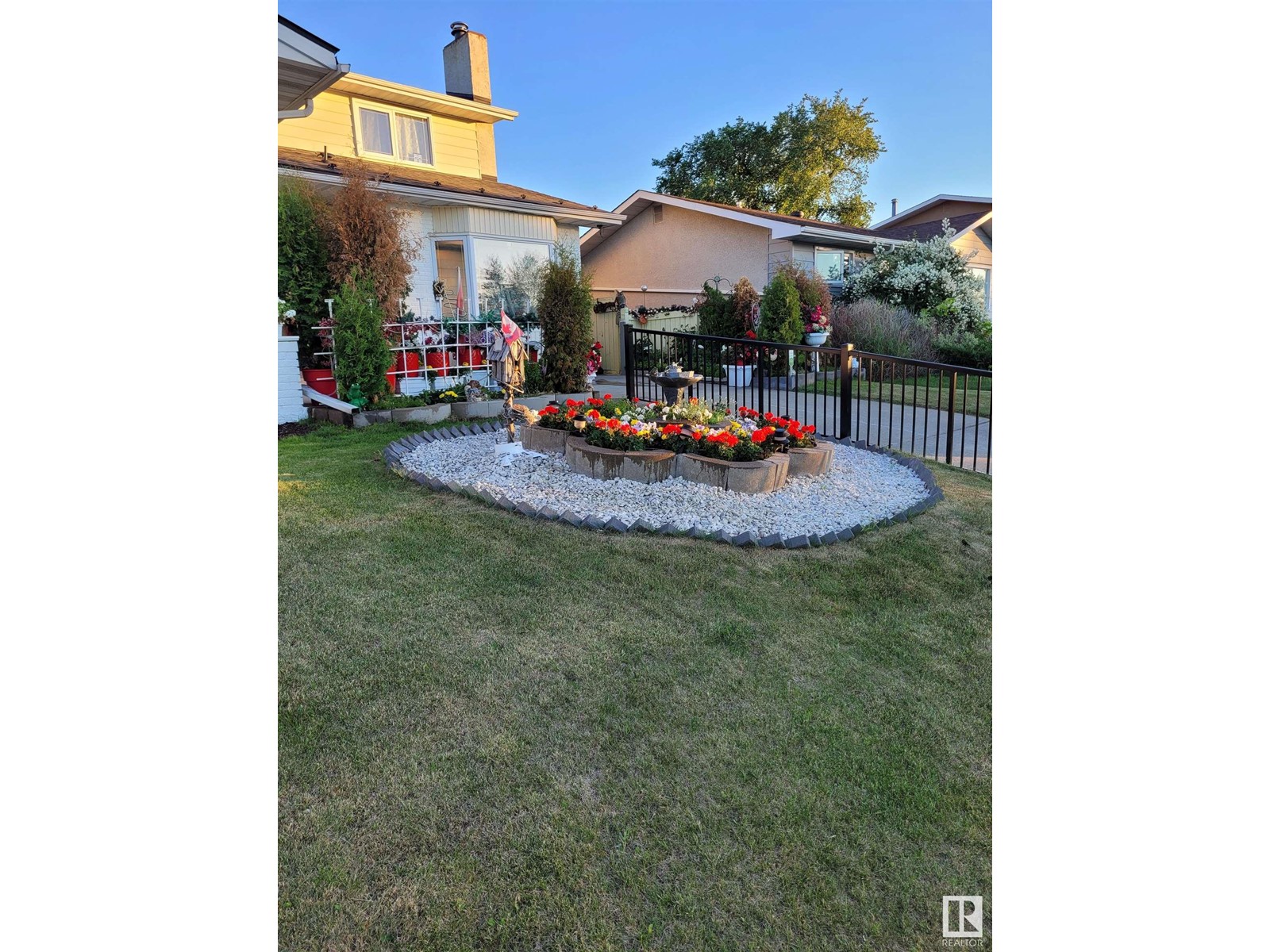 11539 40 AV NW