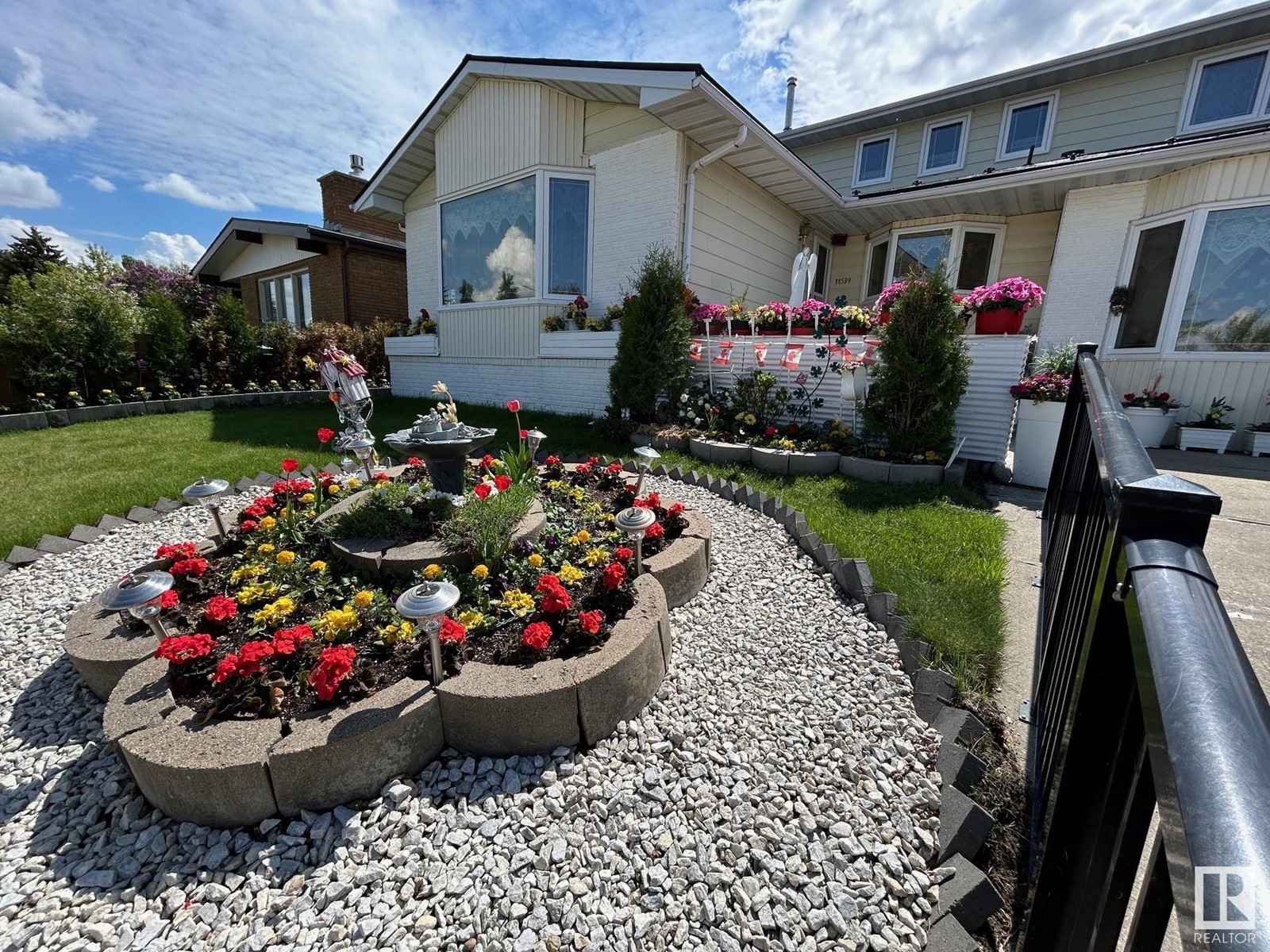 11539 40 AV NW
