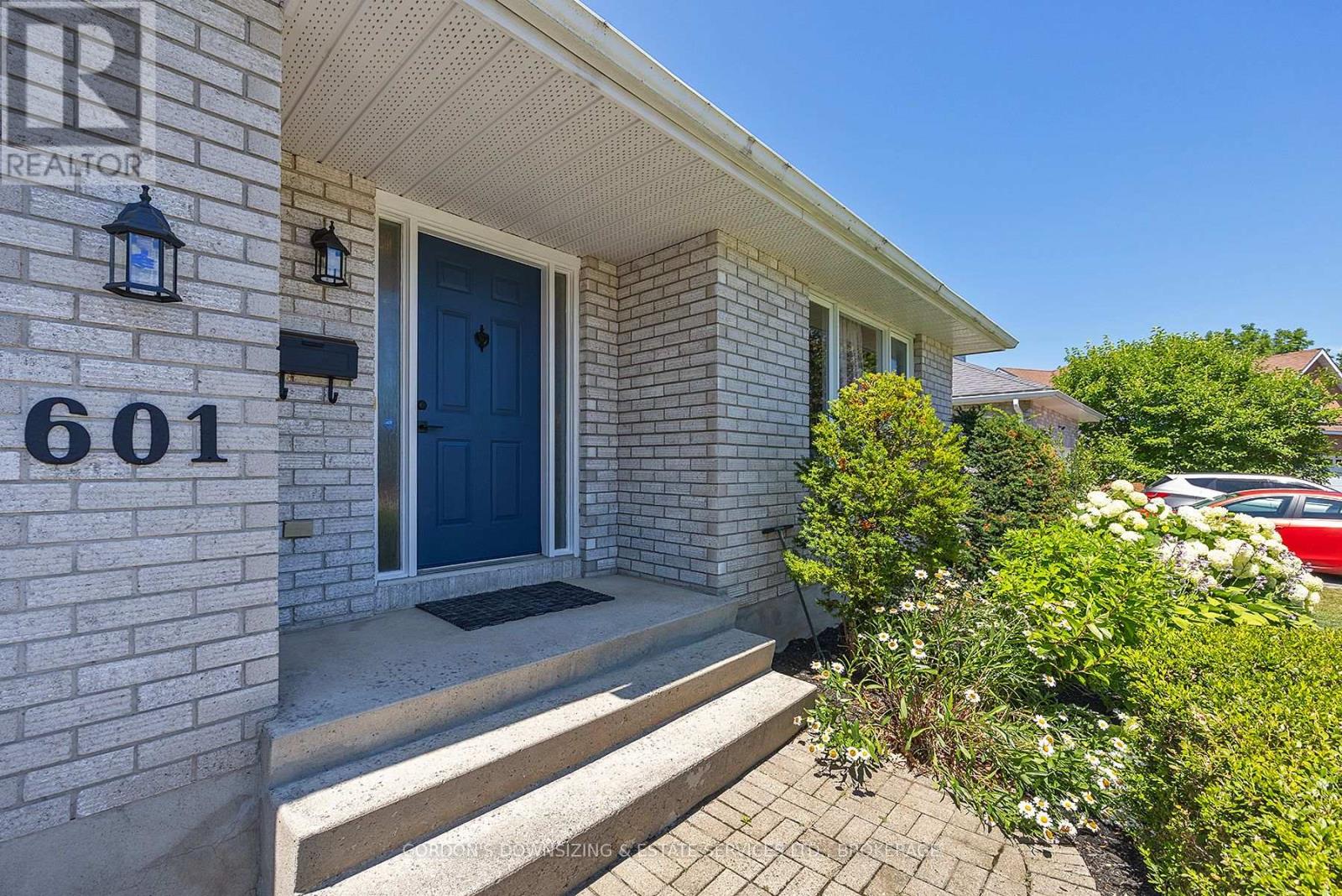 601 FERNMOOR DRIVE