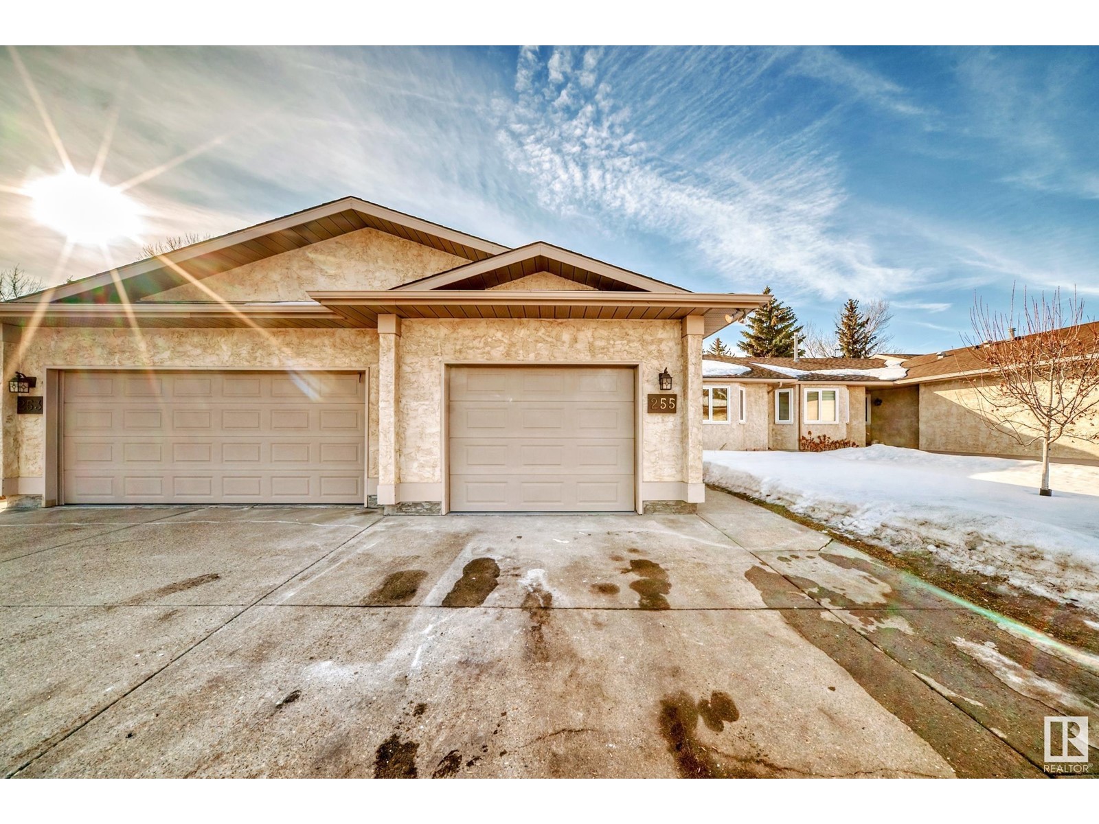 255 KNOTTWOOD RD N NW