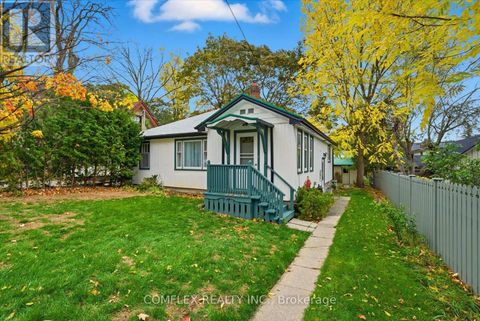 68 CAMBRIDGE STREET N Kawartha Lakes (Lindsay) ON K9E4V1