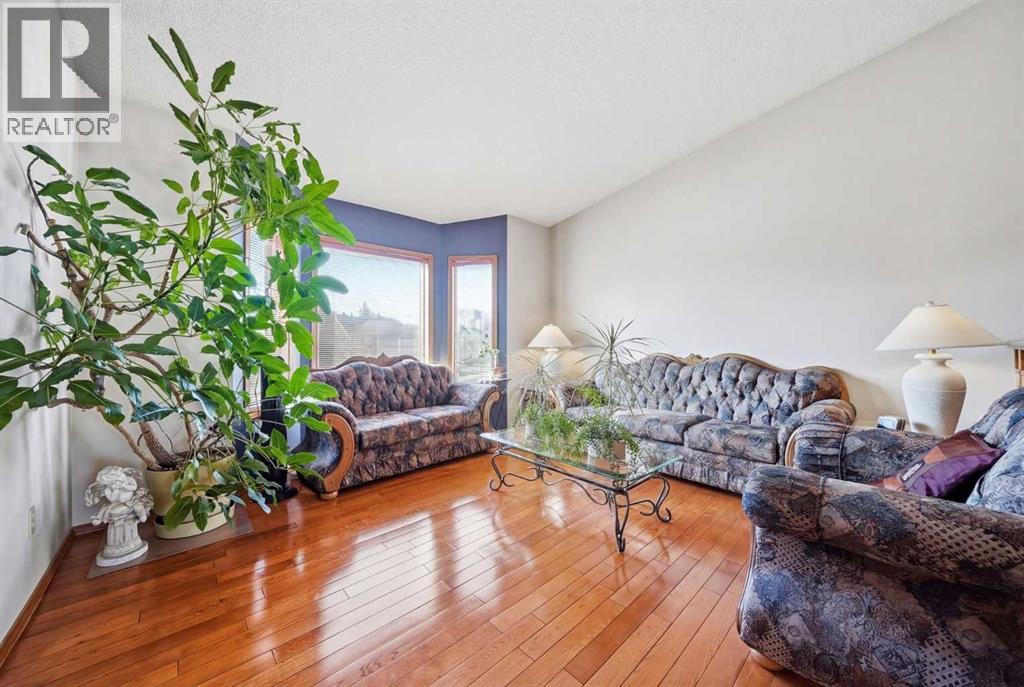 2855 Catalina Boulevard NE