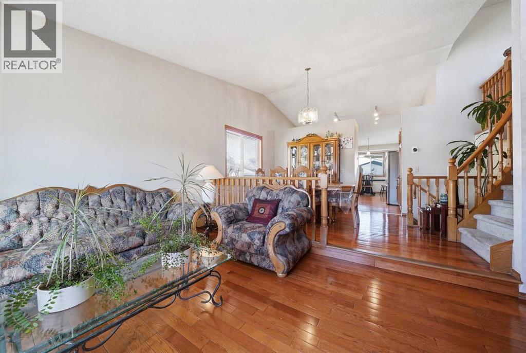 2855 Catalina Boulevard NE