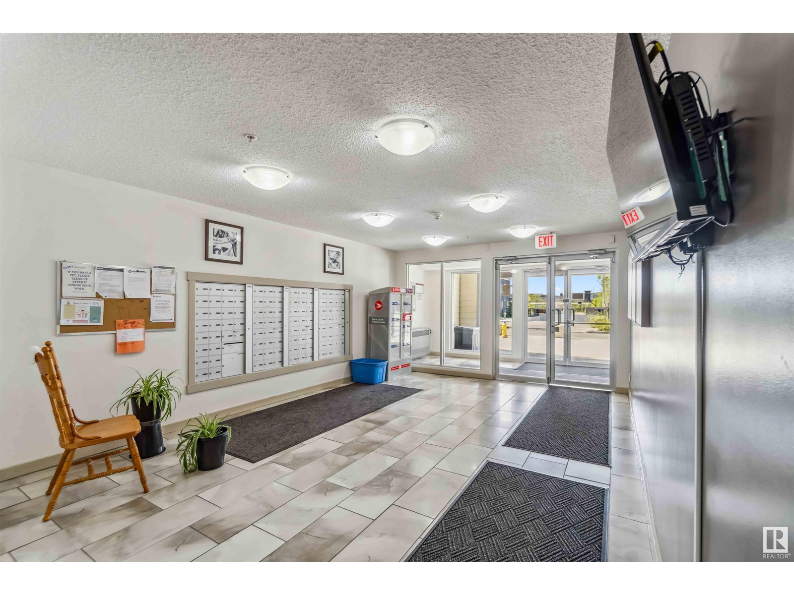#112 5816 MULLEN PL NW