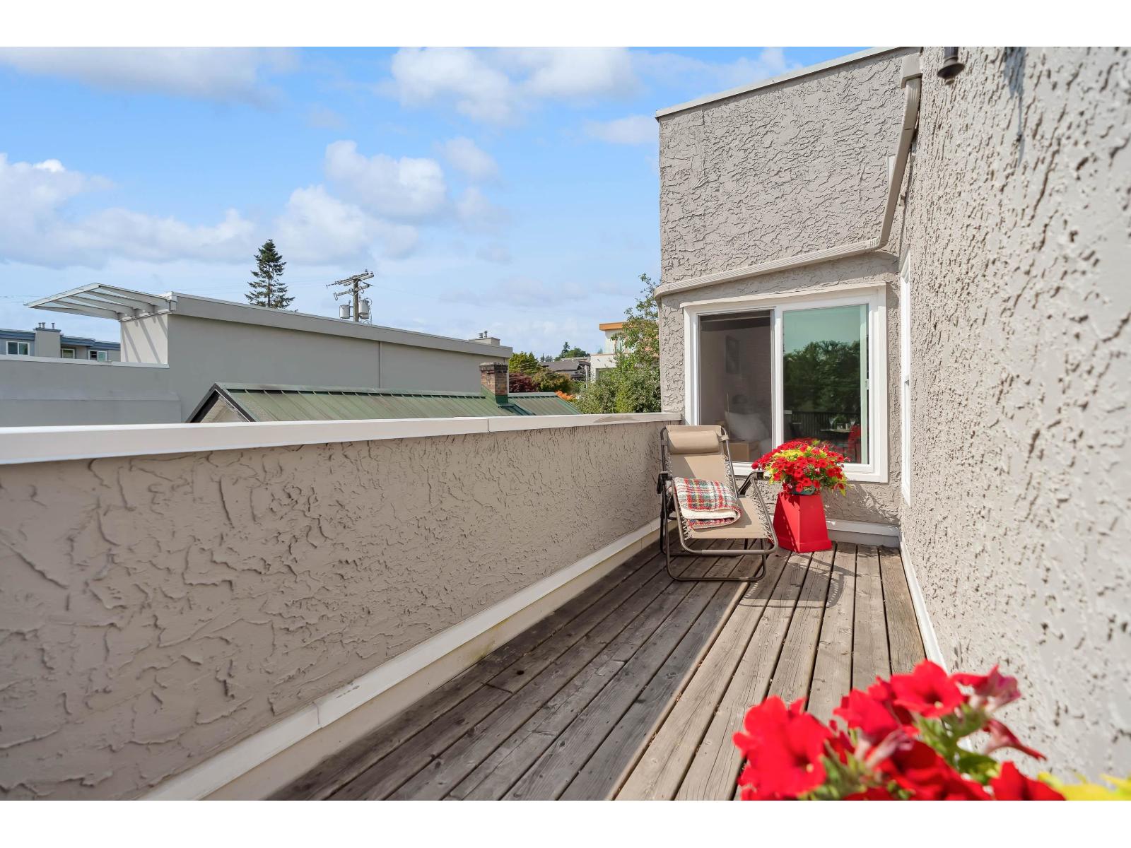 14 15971 MARINE DRIVE