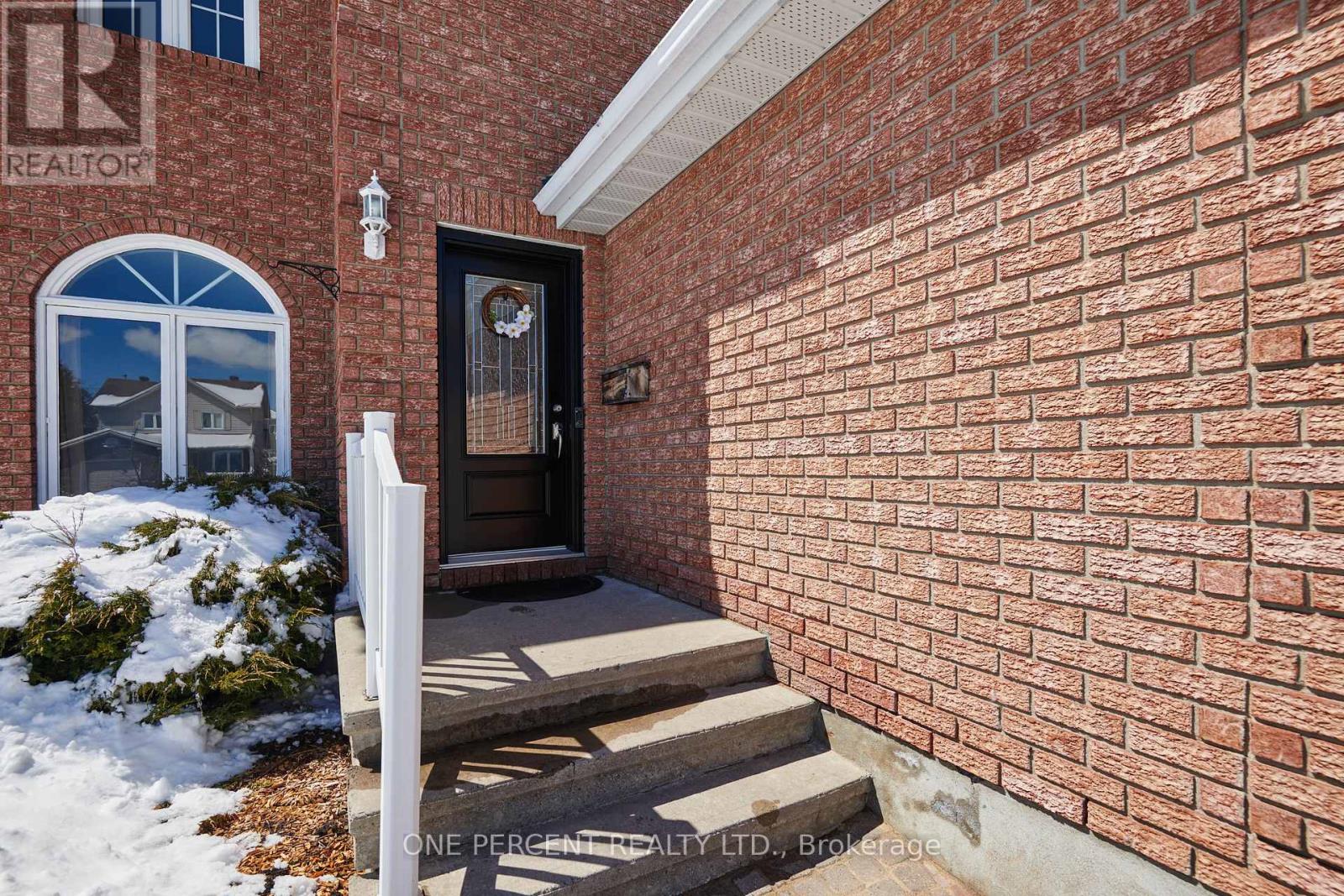 64 SILVER HORSE CRESCENT