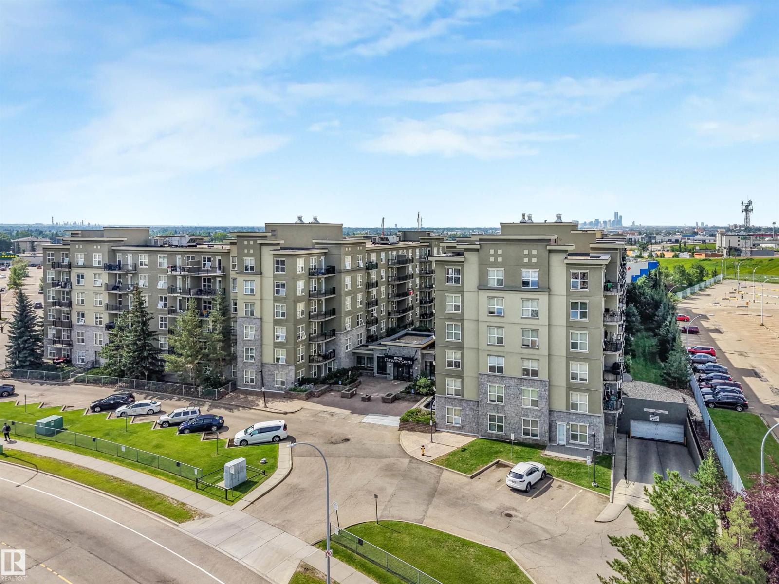 #2-208 4245 139 AV NW