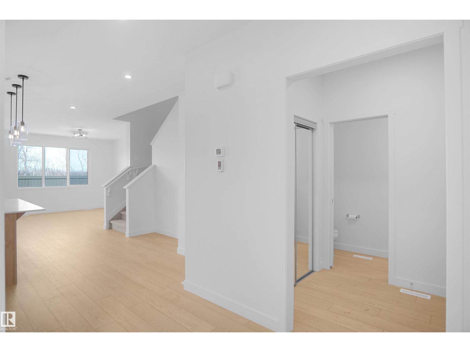 8504 183 AV NW