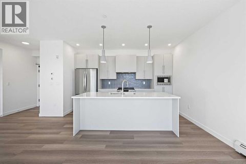 2215, 520 Reynolds Avenue SW Airdrie AB T4B5X9