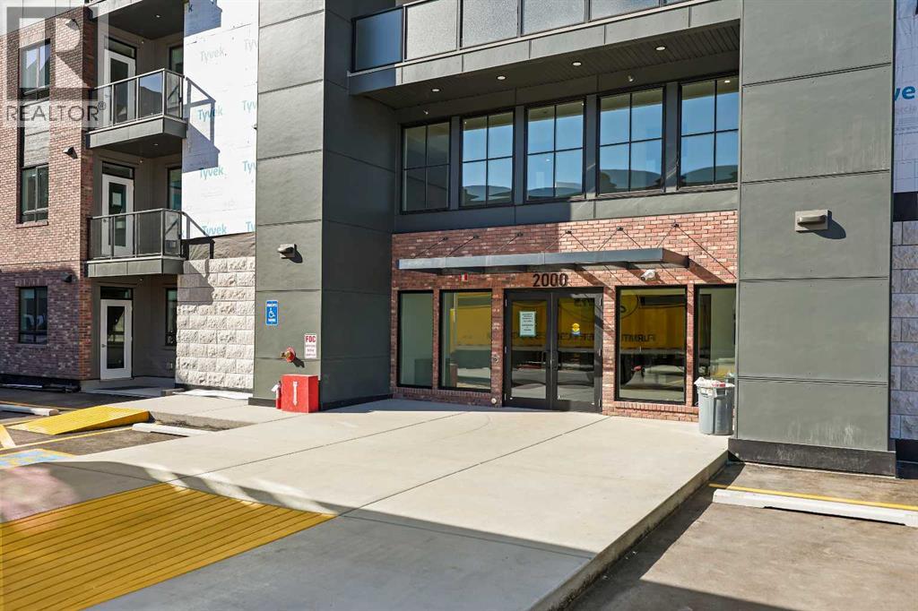 2215, 520 Reynolds Avenue SW