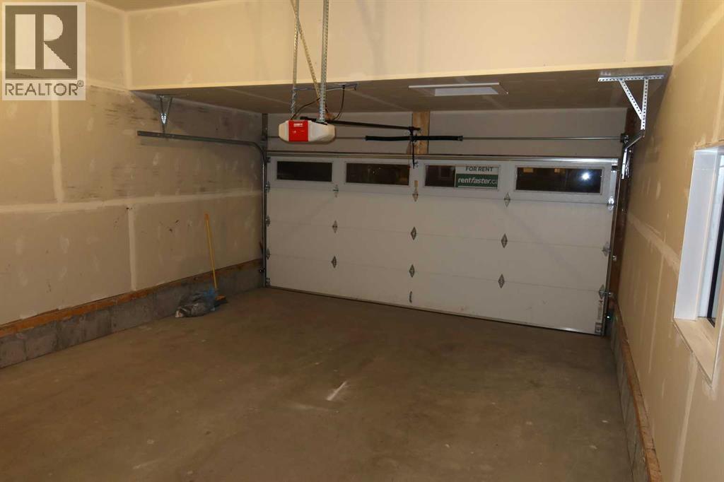 316 Homestead Grove NE