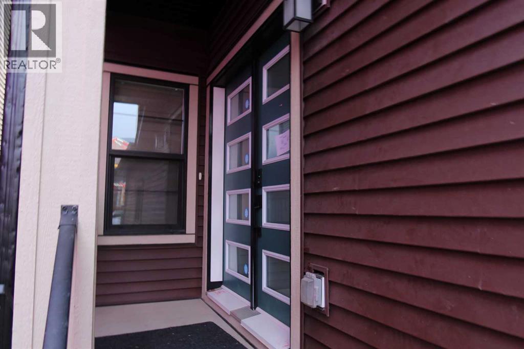 316 Homestead Grove NE