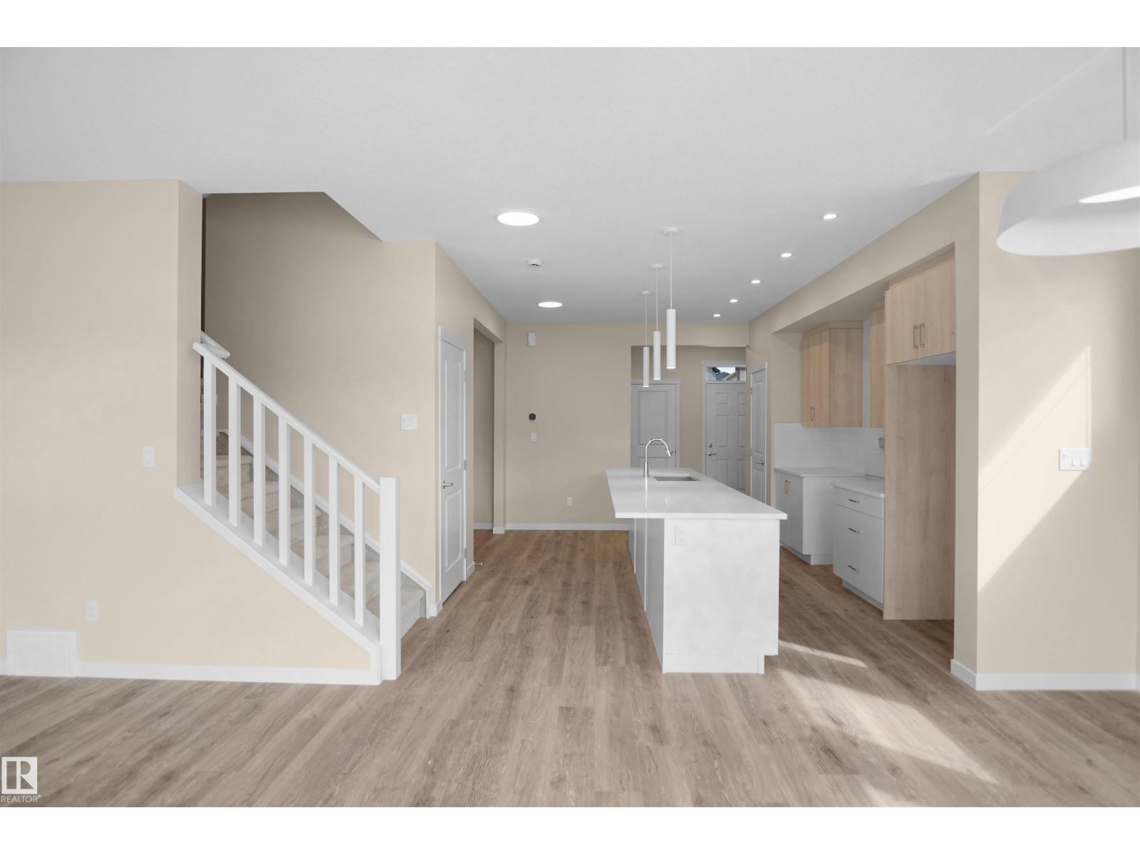 22915 95 AV NW
