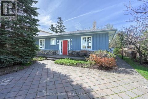 99 DUCHESS AVENUE Lucan Biddulph (Lucan) ON N0M2J0