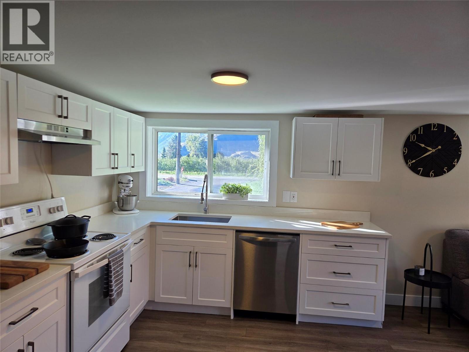 2548 Upper Bench Road