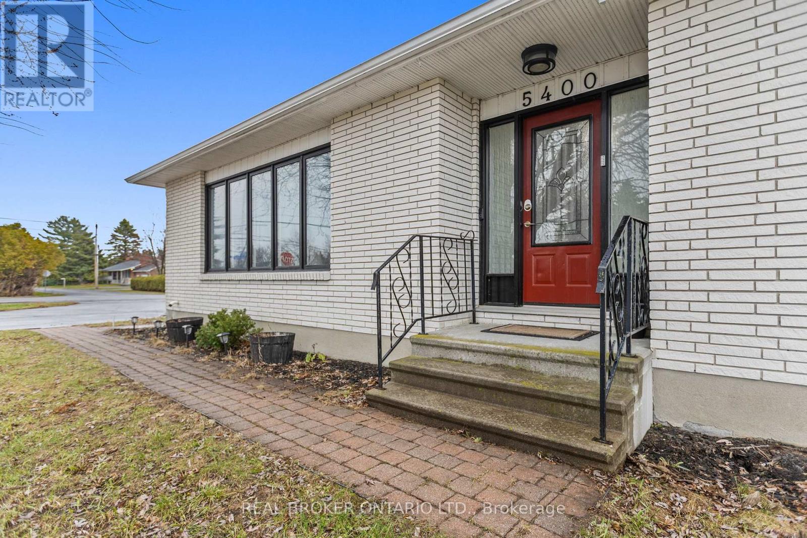 5400 OSGOODE MAIN STREET