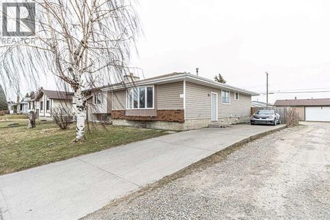 121 Margate Close NE Calgary AB T2A3E5