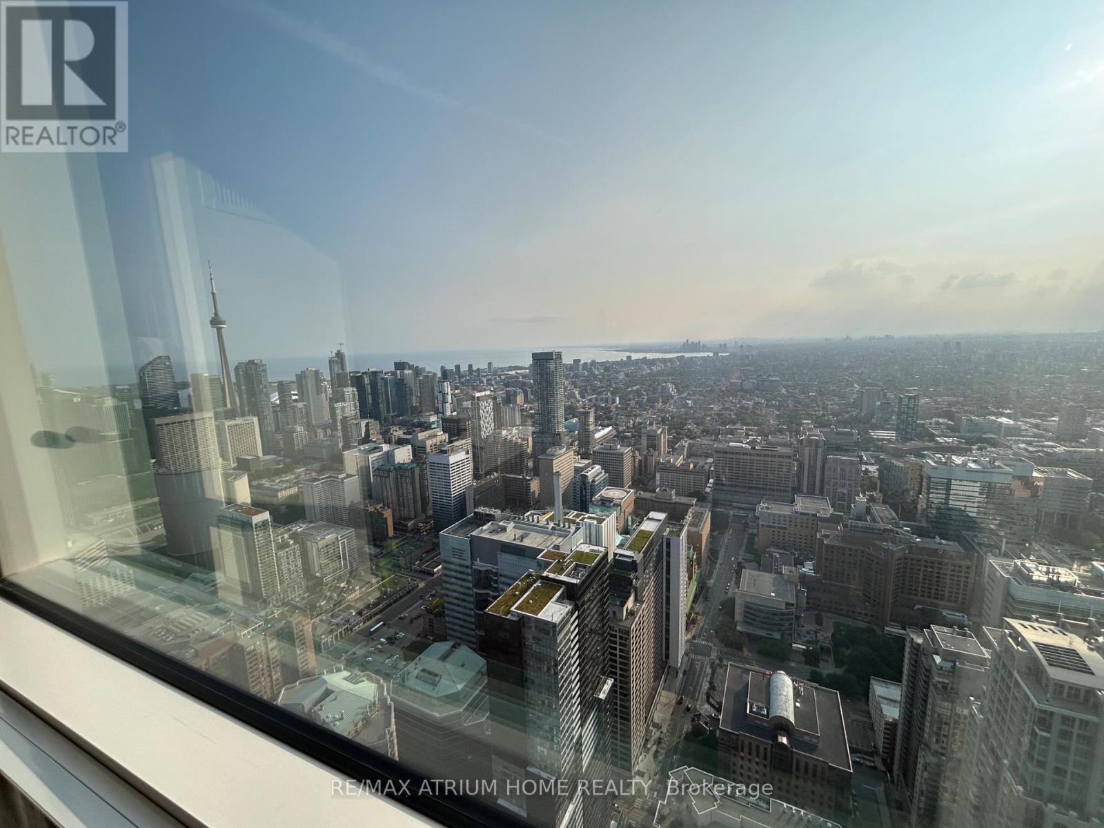 Photo 1 of 16 — 7010 - 388 YONGE STREET Unit 7010, Toronto (Bay Street Corridor), ON M5B0A4