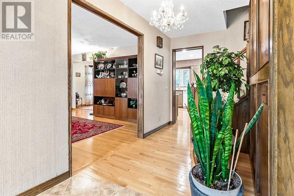 224 Pump Hill Crescent SW