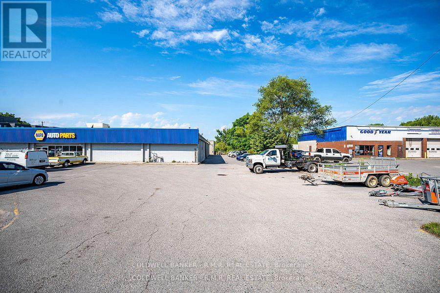 3 - 429 WILLIAM STREET