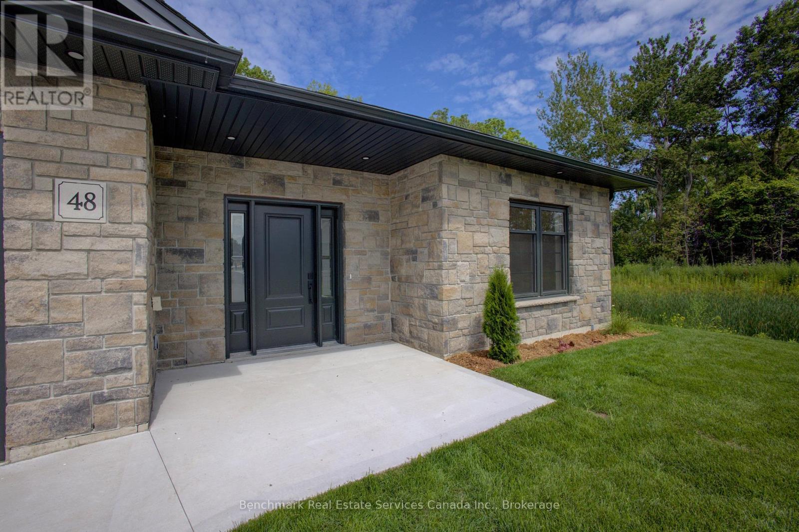 56 - 1182 QUEEN STREET