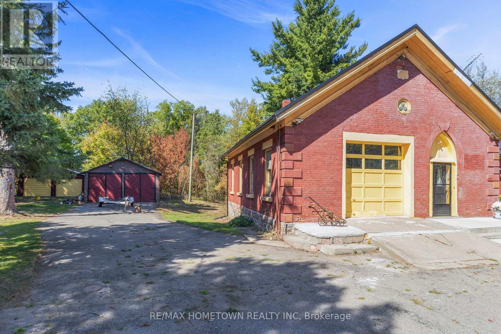 1554 COUNTY ROAD 2 ROAD