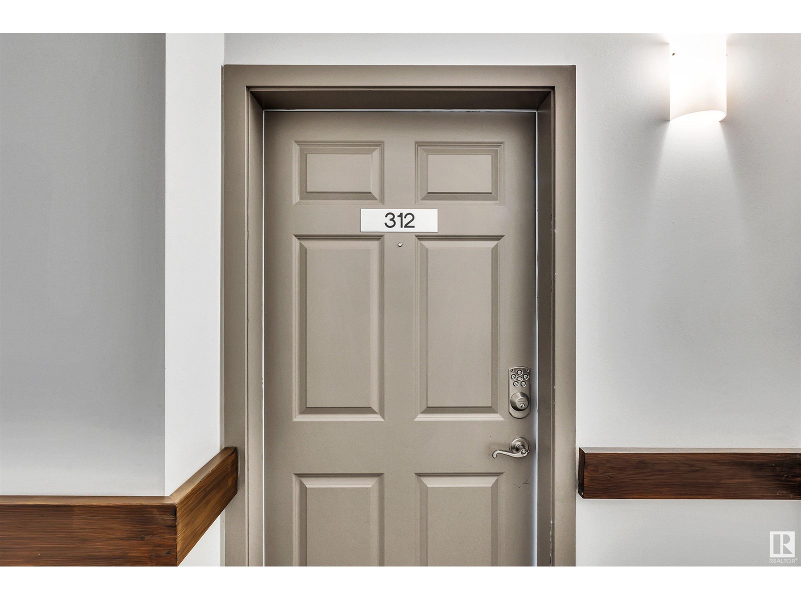#312 12110 106 AV NW