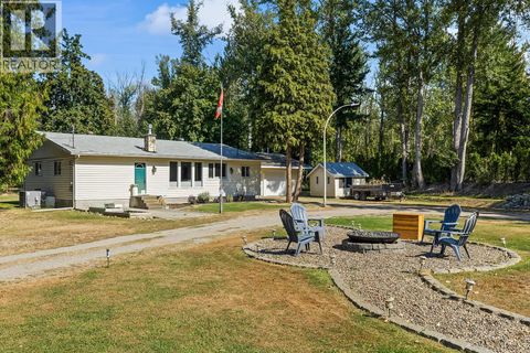 2239 Mayer Road Kelowna BC V1W2G2