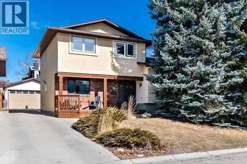 171 Woodridge Place SW Calgary AB T2W3R4