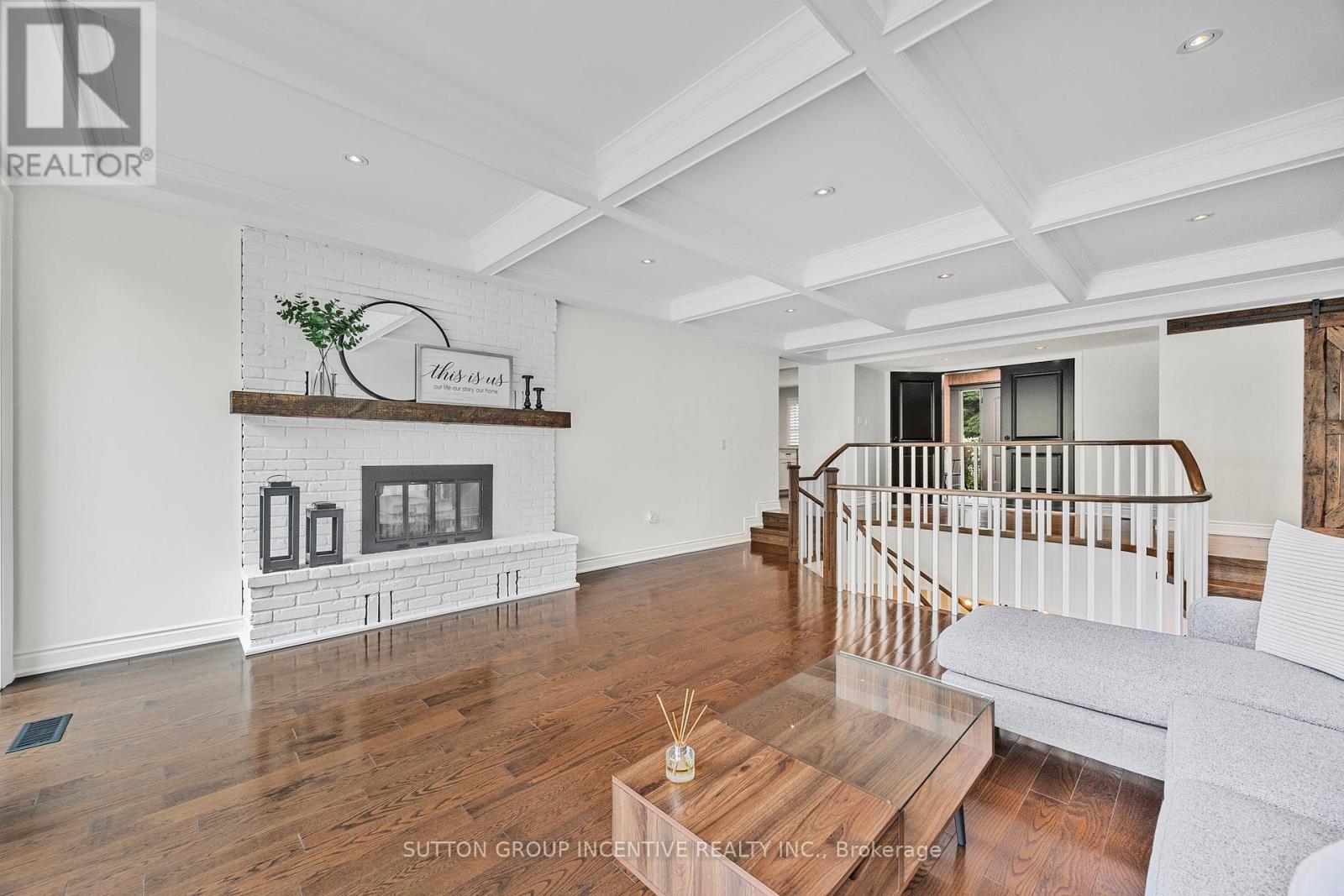 214 HICKORY LANE