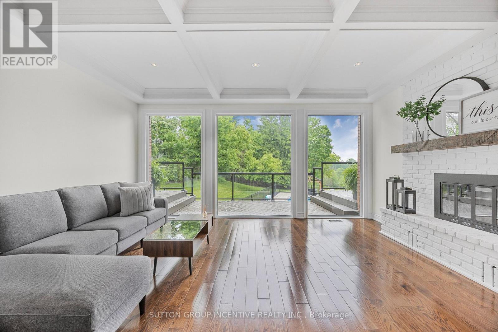 214 HICKORY LANE