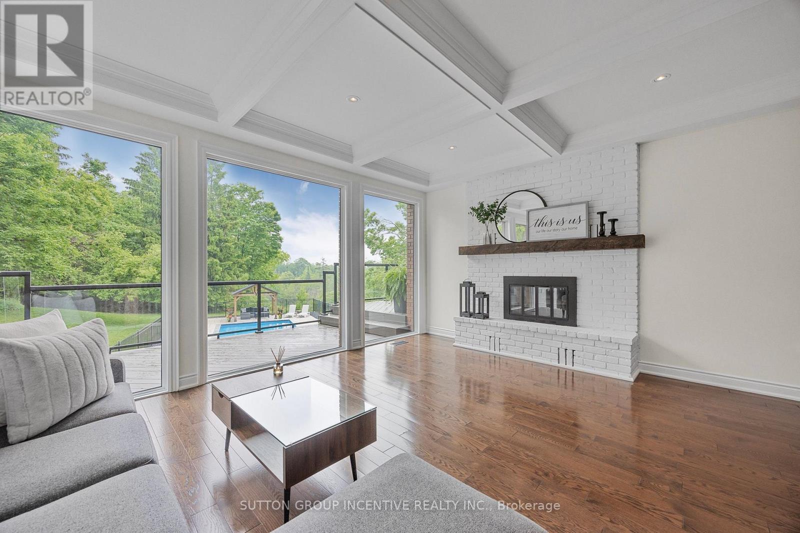 214 HICKORY LANE