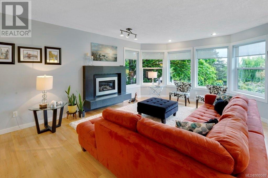 5118 Del Monte Ave