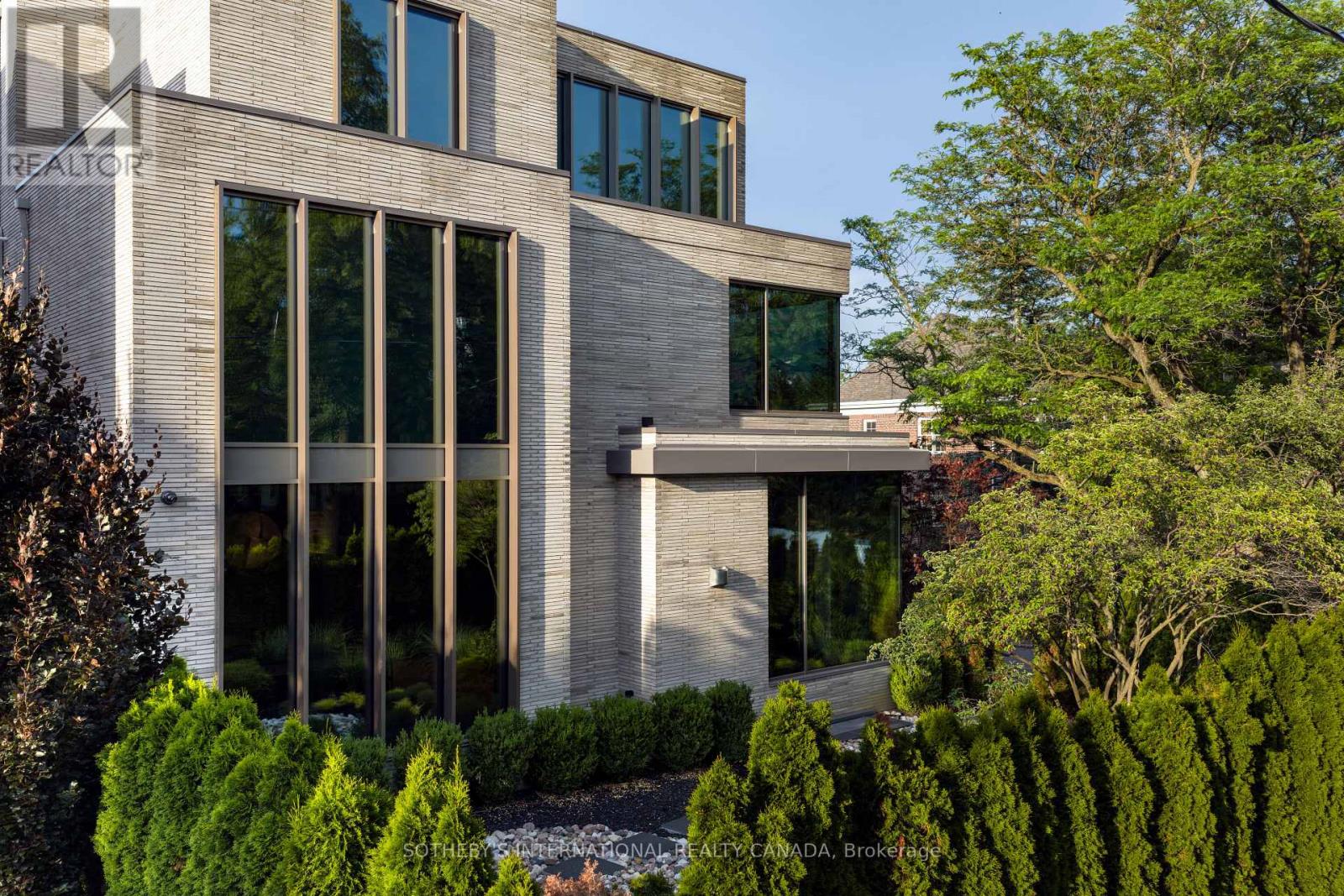 211 DUNVEGAN ROAD