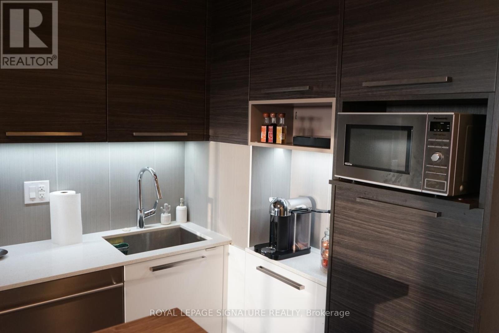 1104 - 36 PARK LAWN ROAD