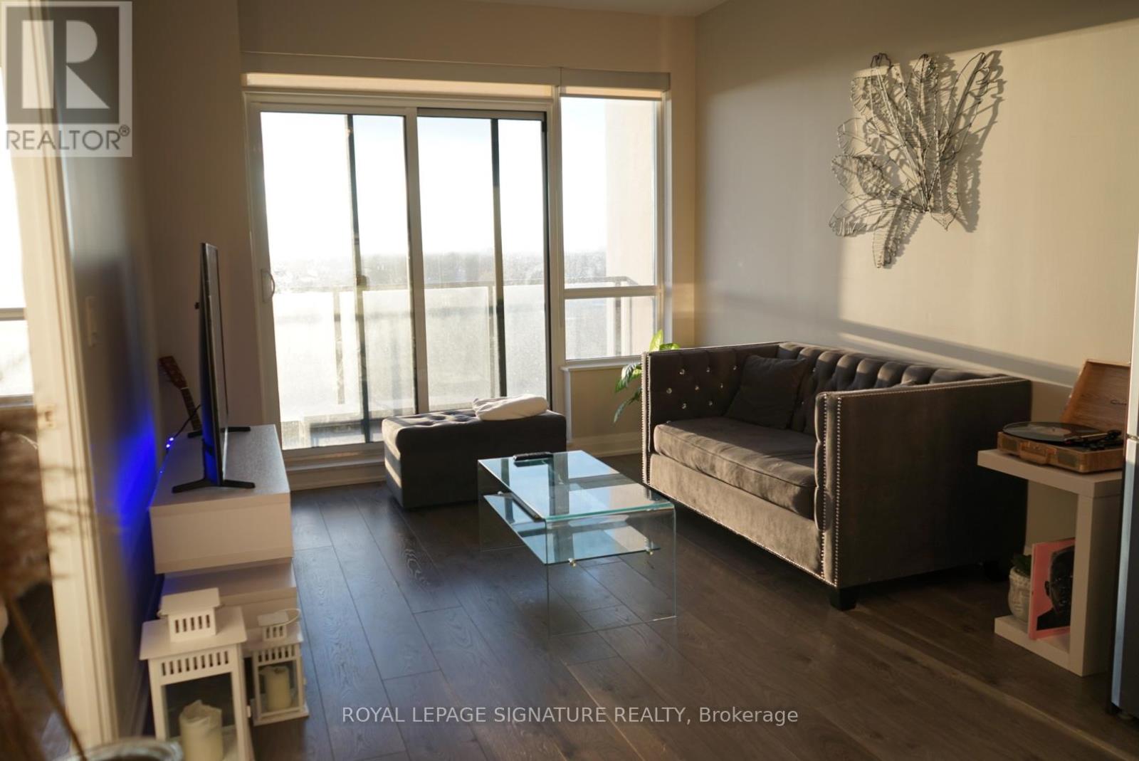 1104 - 36 PARK LAWN ROAD