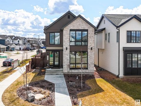 270 JENSEN LAKES BV St. Albert AB T8N7Z5