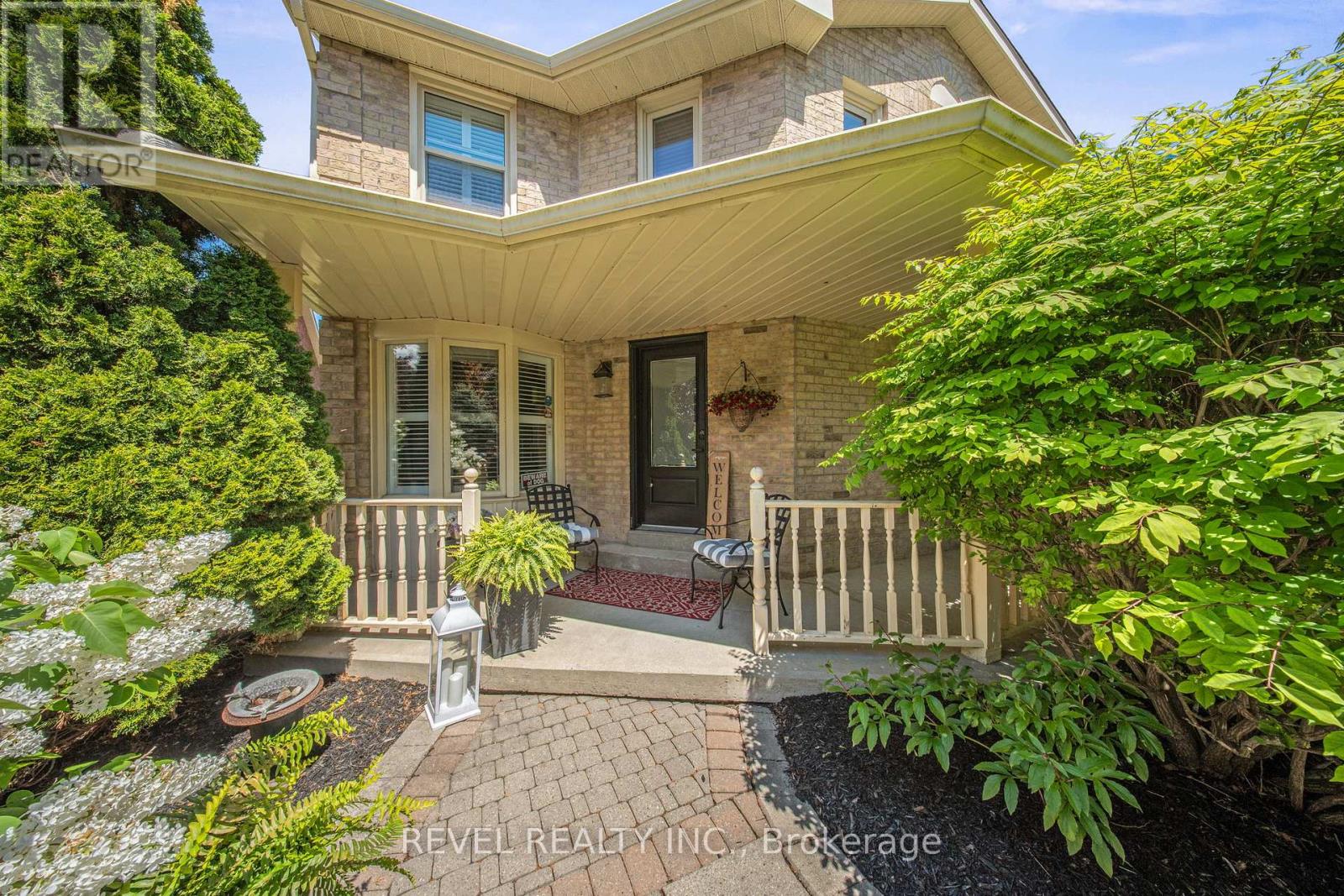 2 PATTERSON CRESCENT