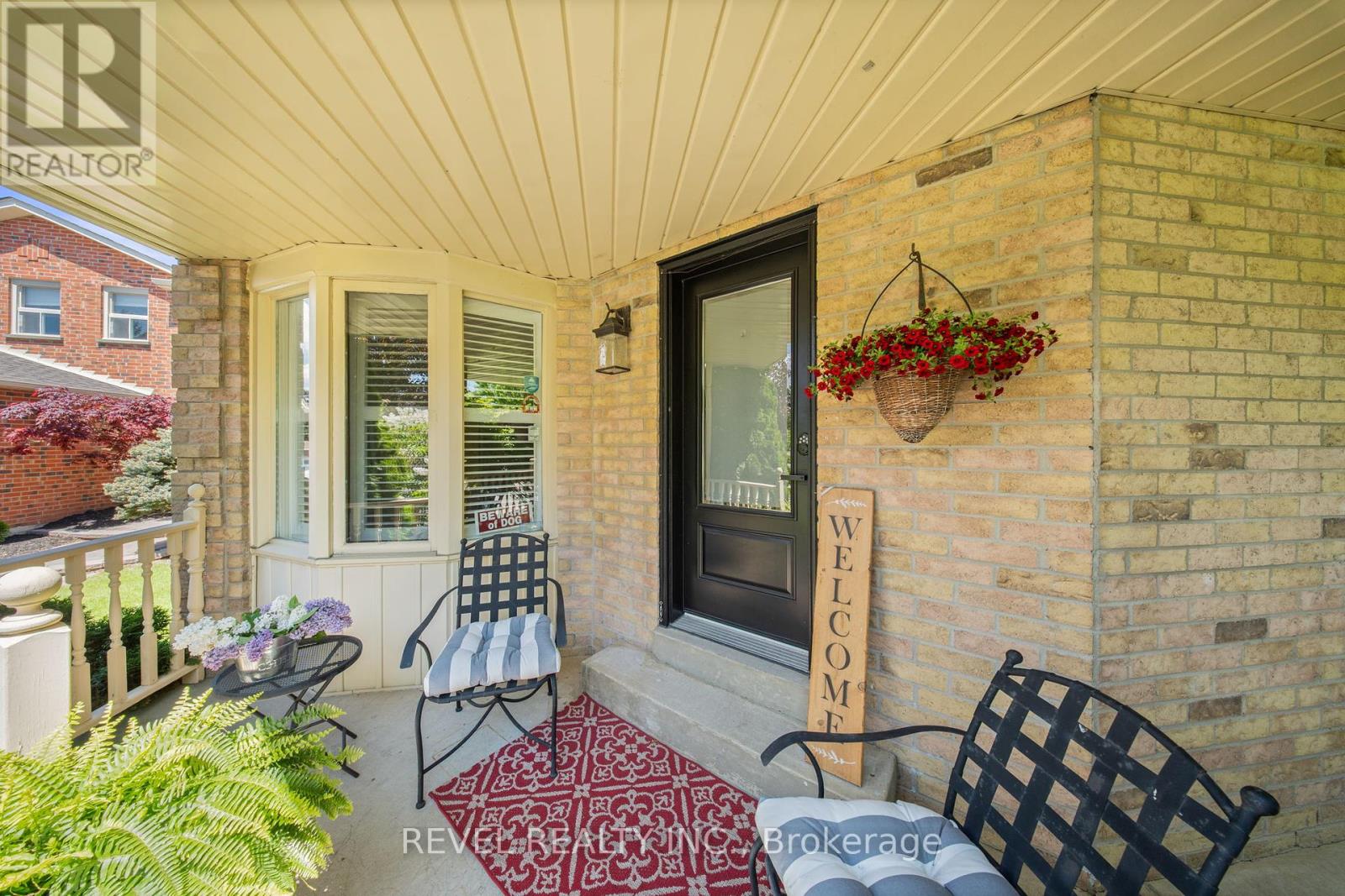 2 PATTERSON CRESCENT