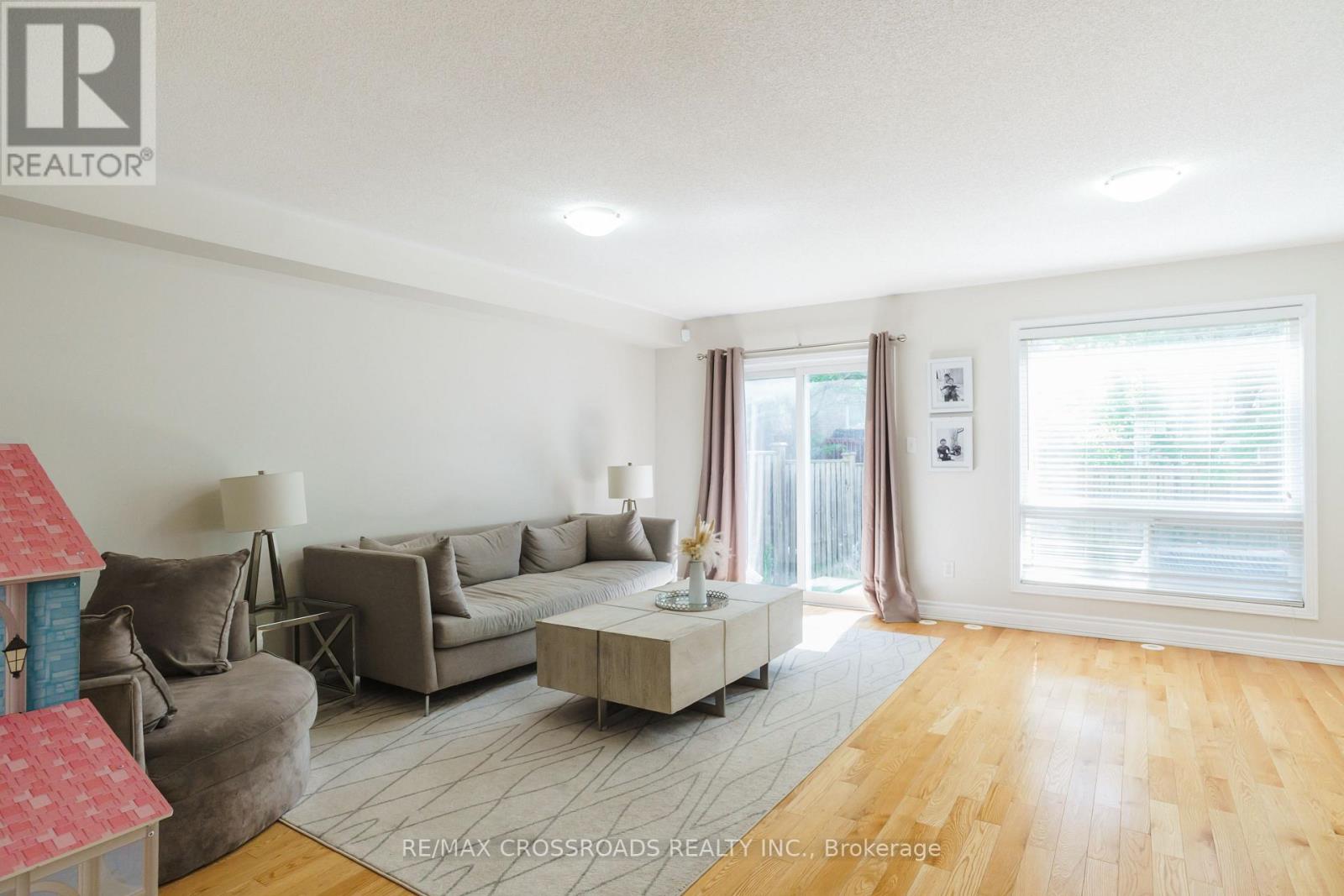 15 OATES DRIVE