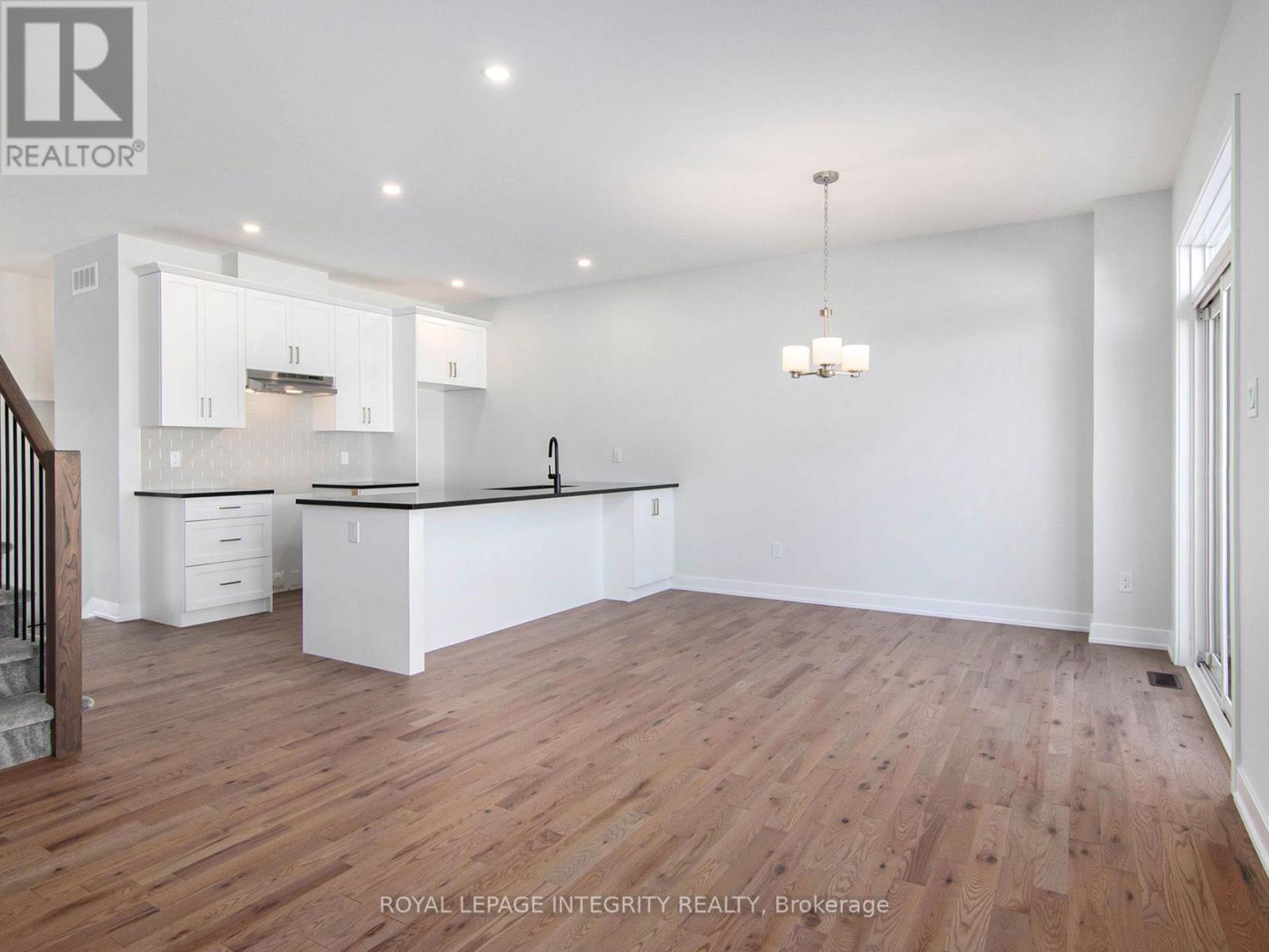 6 MORRALL COURT