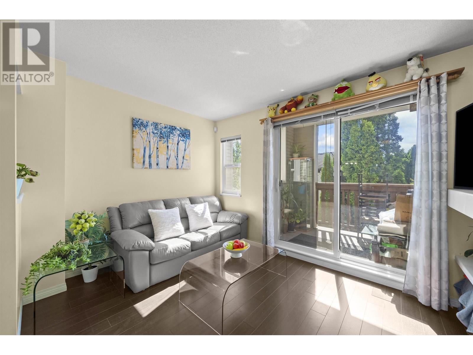 3 7111 LYNNWOOD DRIVE