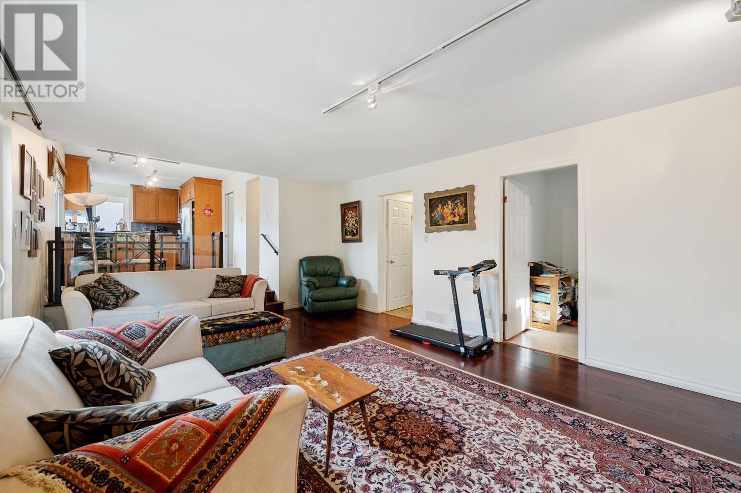 2446 TEMPE KNOLL DRIVE