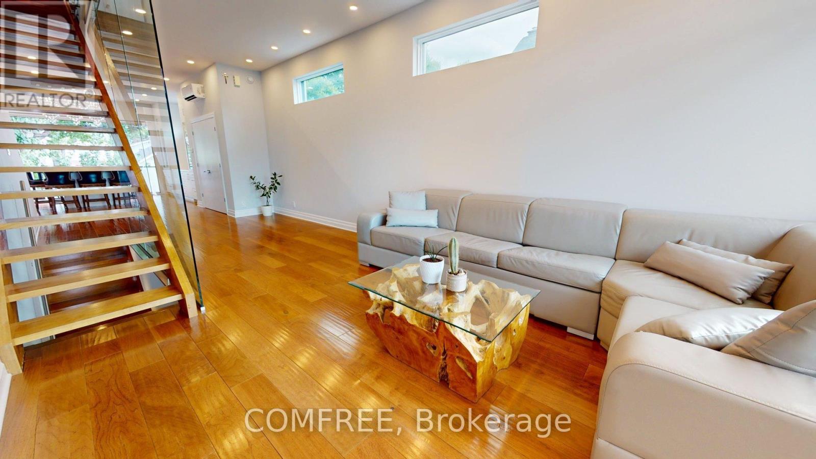 111 SHERBROOKE AVENUE